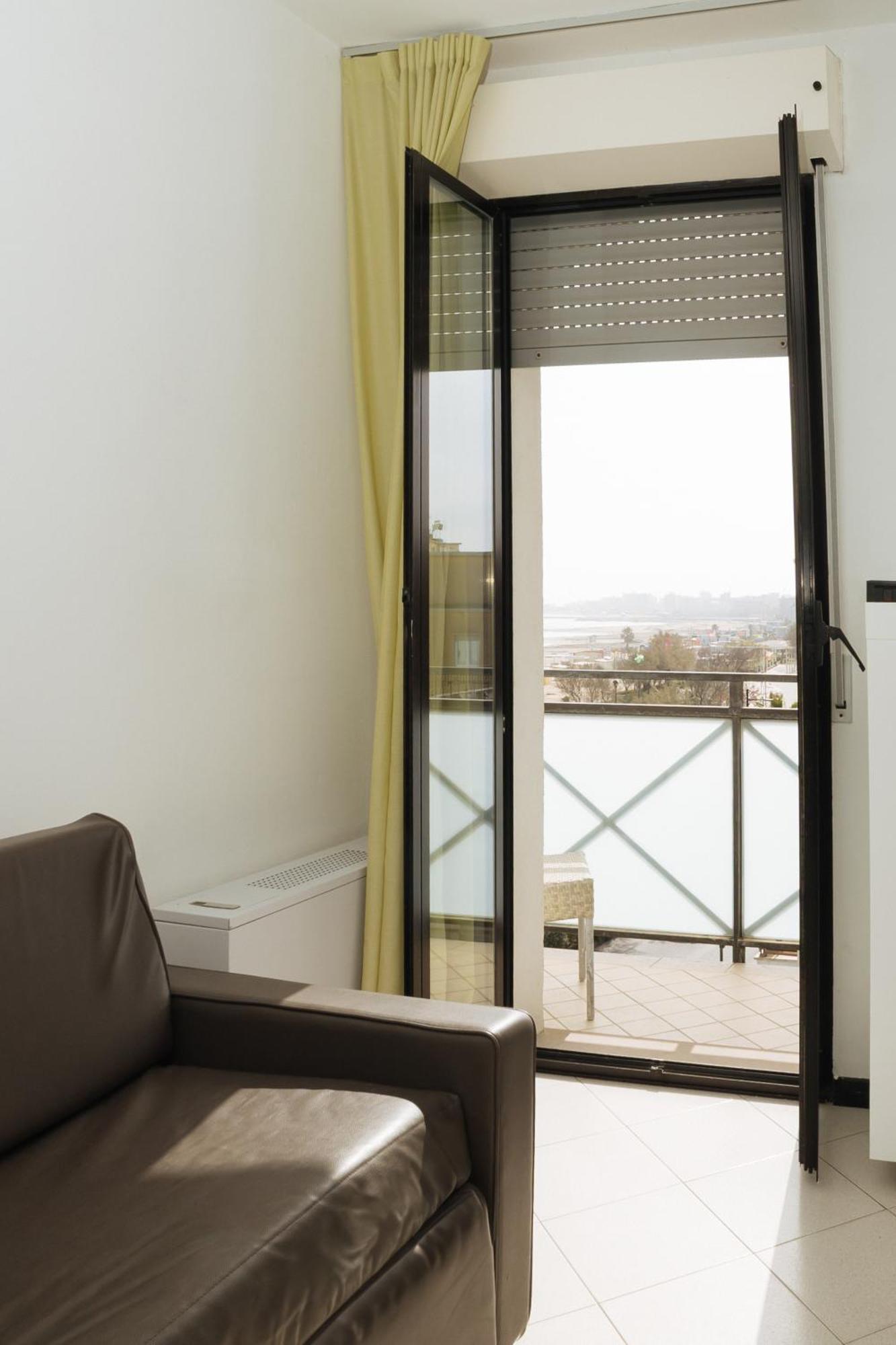 Gabbiano Apartments 리미니 외부 사진